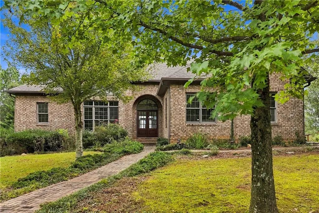 100 Foxpaw Leaf Court, Ellijay