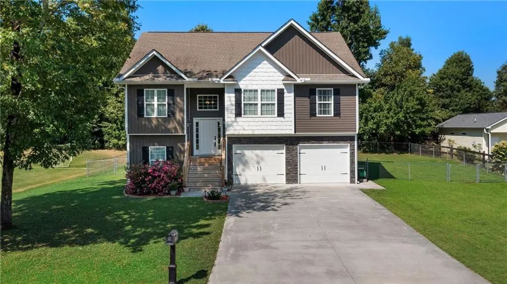 315 Wildwood Circle Se, Calhoun