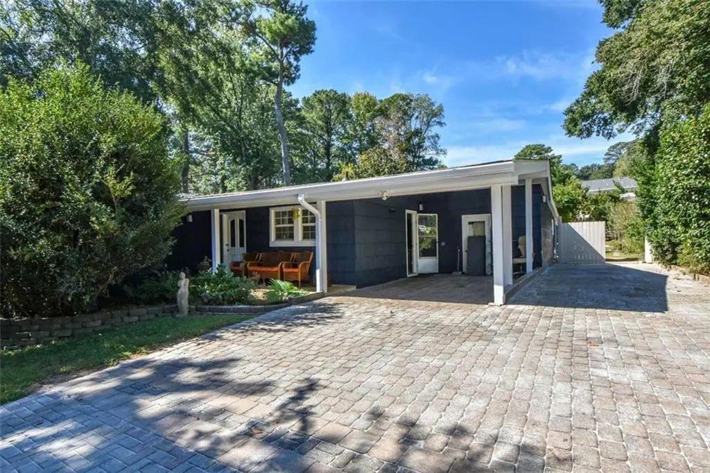 6810 Sunny Brook Lane, Sandy Springs