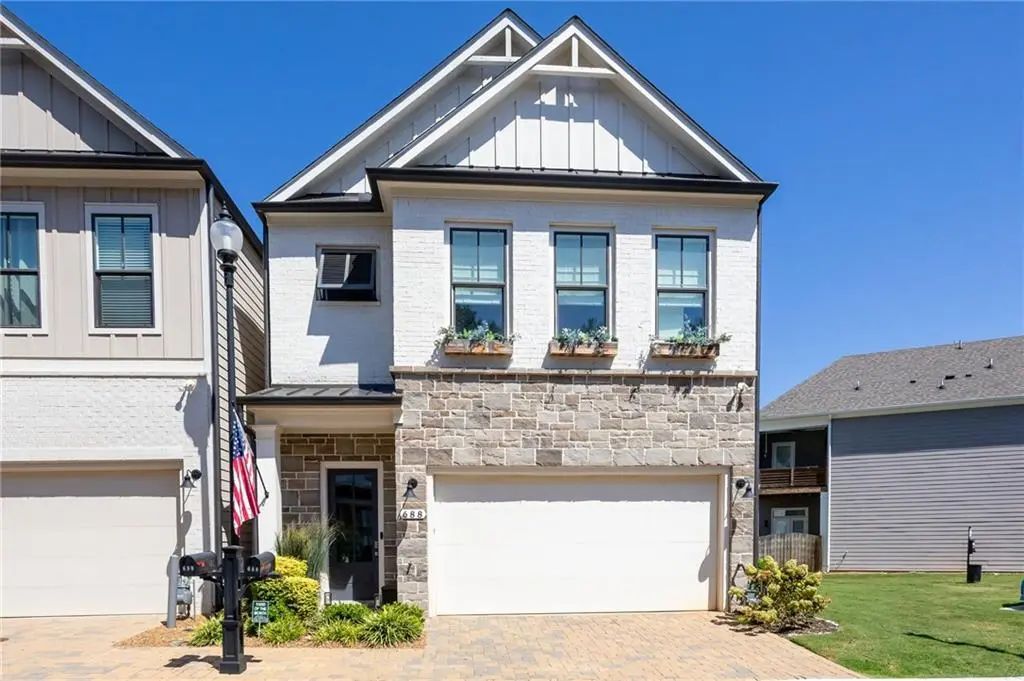 688 Stickley Oak Way, Woodstock