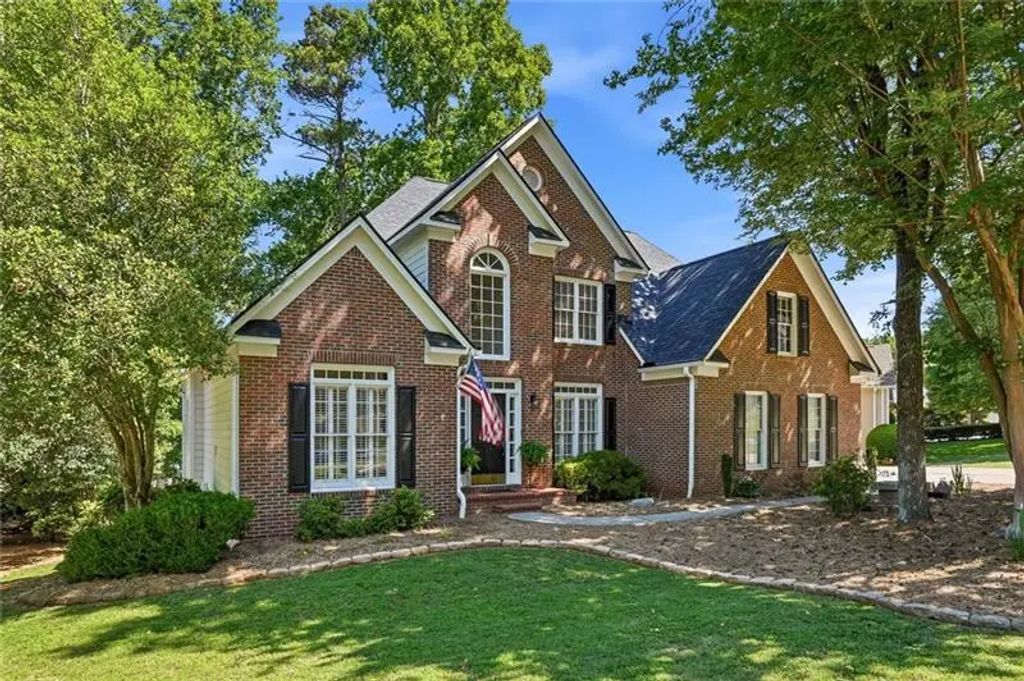 1032 Chippendale Trail Sw, Marietta