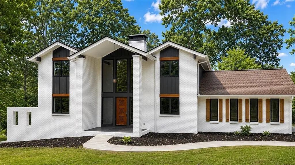 1113 Honeysuckle Drive, Canton