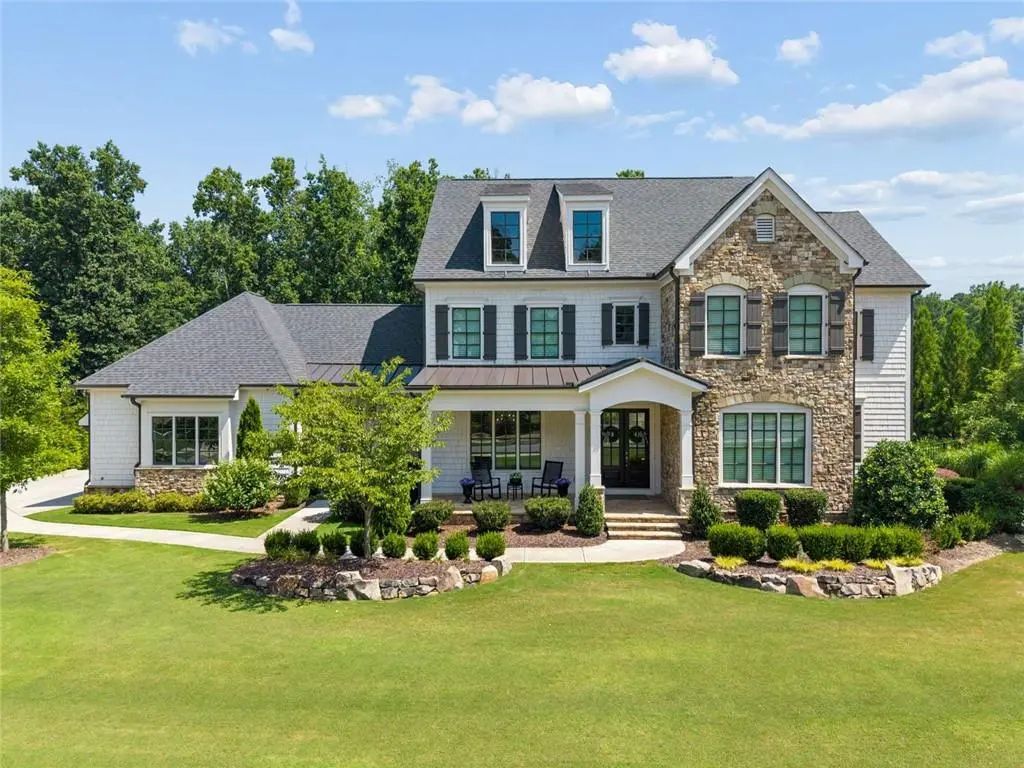 1060 Kent Court, Milton