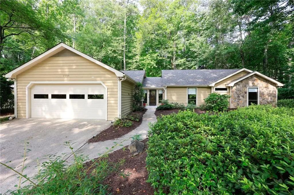 1955 Hitching Post Lane, Marietta