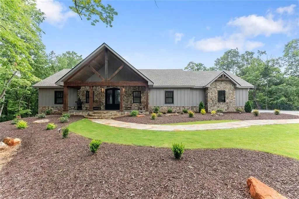 1055 S Laceola Road, Cleveland