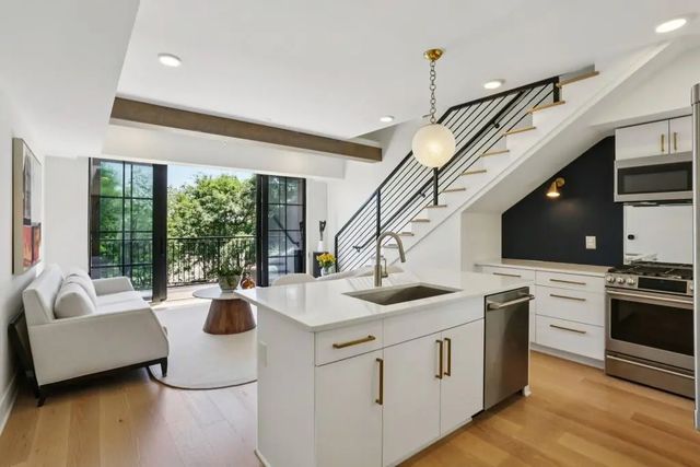 Unit 303 - 346 Peters Street Sw, Atlanta