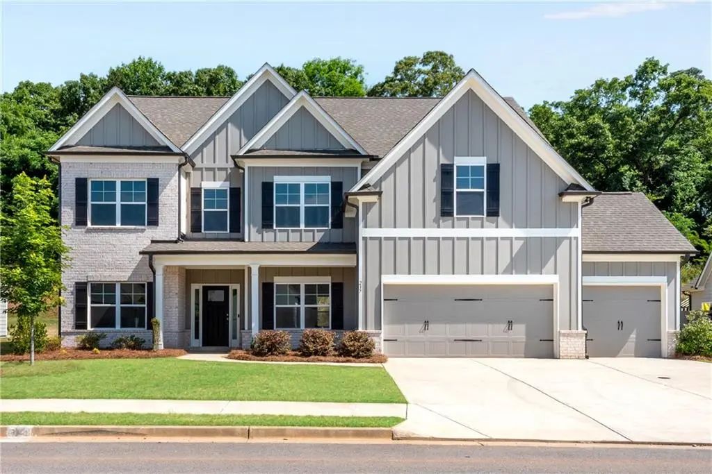237 Cherokee Rose Lane, Hoschton