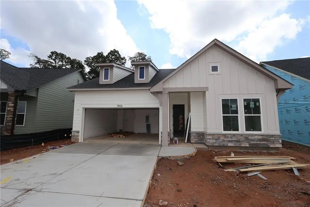 1406 Autumn Lake Drive Sw, Gainesville