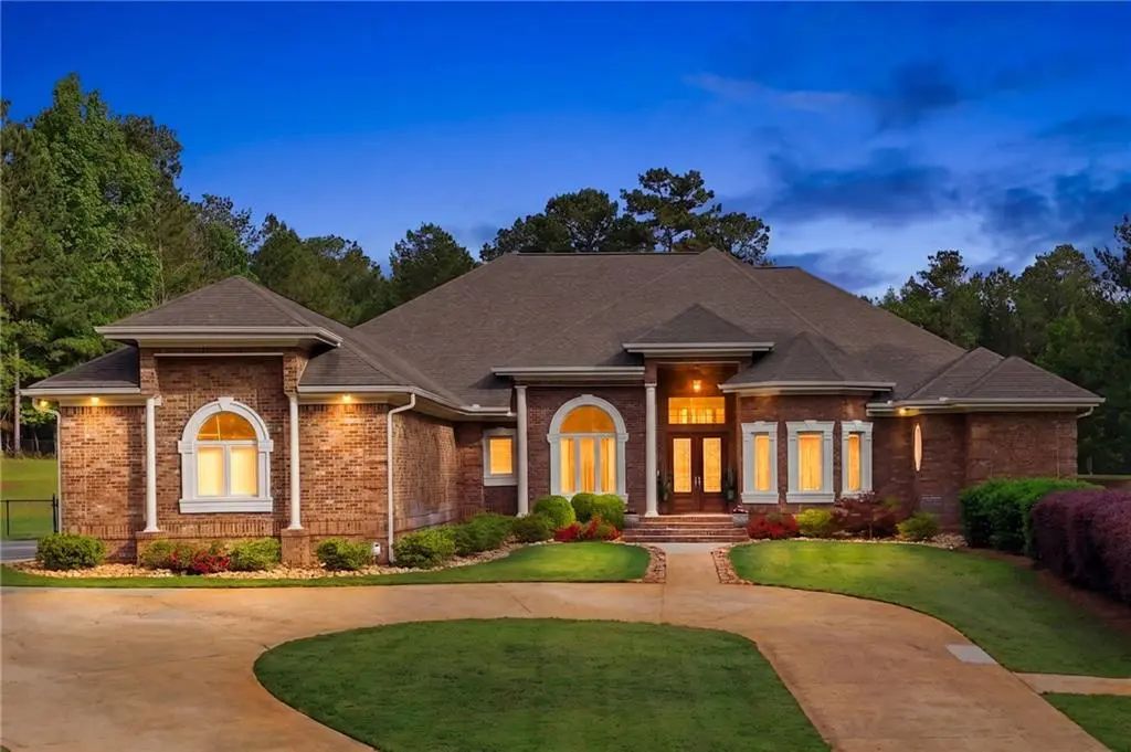 304 Deer Creek Drive, Forsyth
