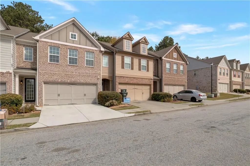 3275 Clear View Drive, Snellville