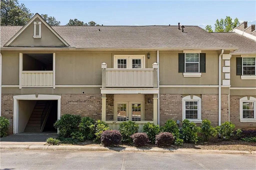 Unit Q6 - 6900 Roswell Road, Atlanta