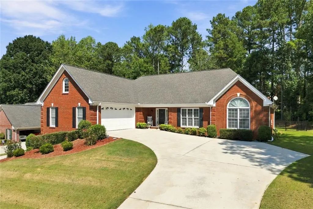 805 Ivy Ridge Drive, Loganville