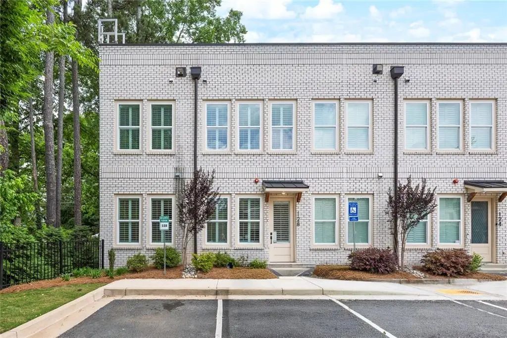 Unit 128 - 9040 Main Street, Woodstock
