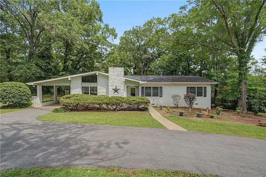 6 Virginia Circle, Cedartown