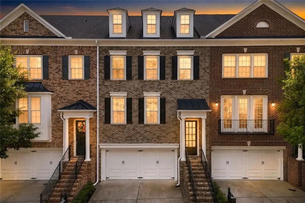 7603 Lowery Oak Drive, Roswell
