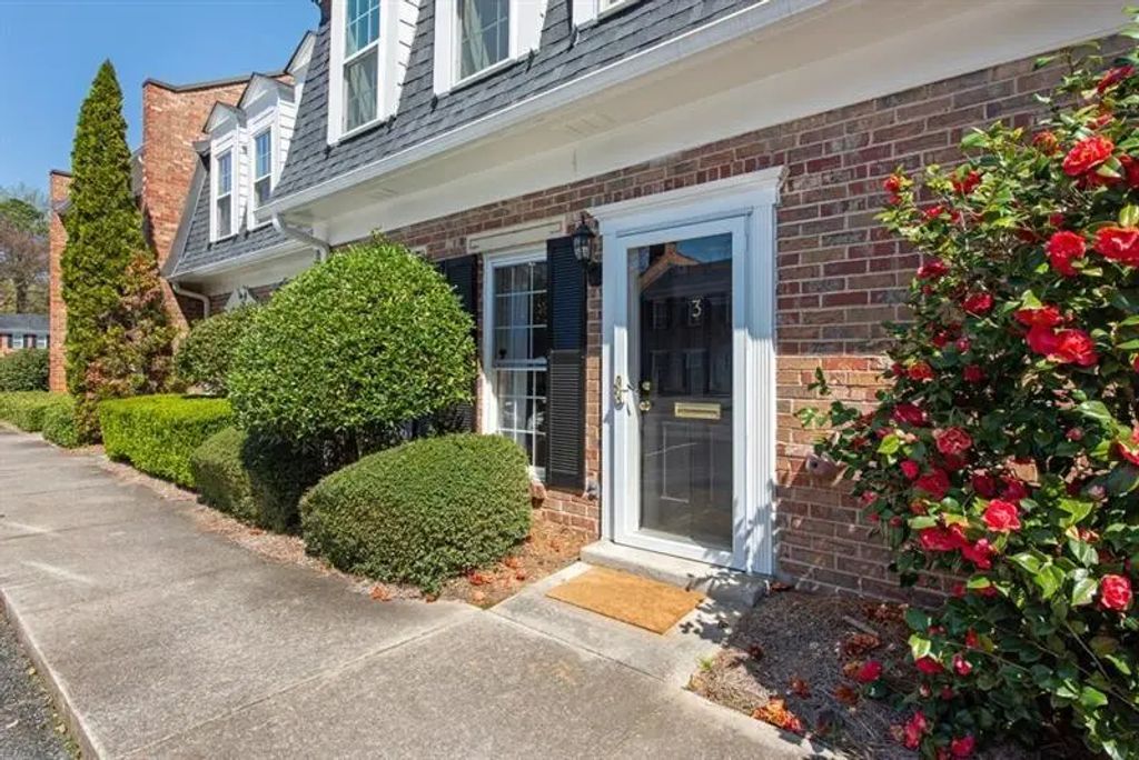 3 Surry County Place Nw, Atlanta