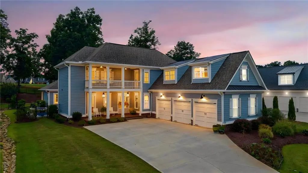 913 Indigo Bunting Road, Statham