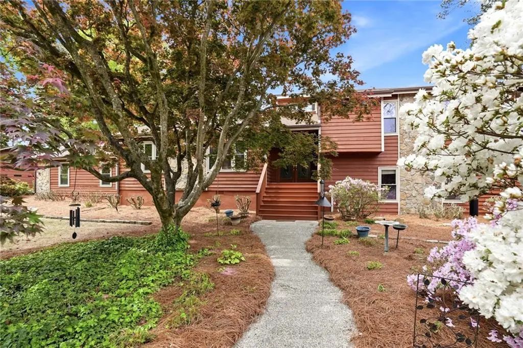4228 Cove Court Ne, Marietta