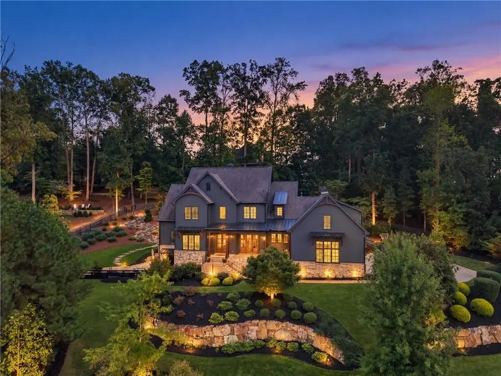 765 Foxhollow Run, Milton