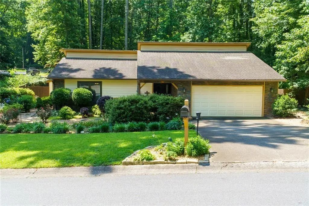 1211 Wade Green Circle Nw, Acworth