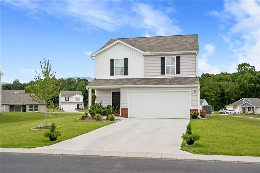 11 Barron Ct, Chatsworth
