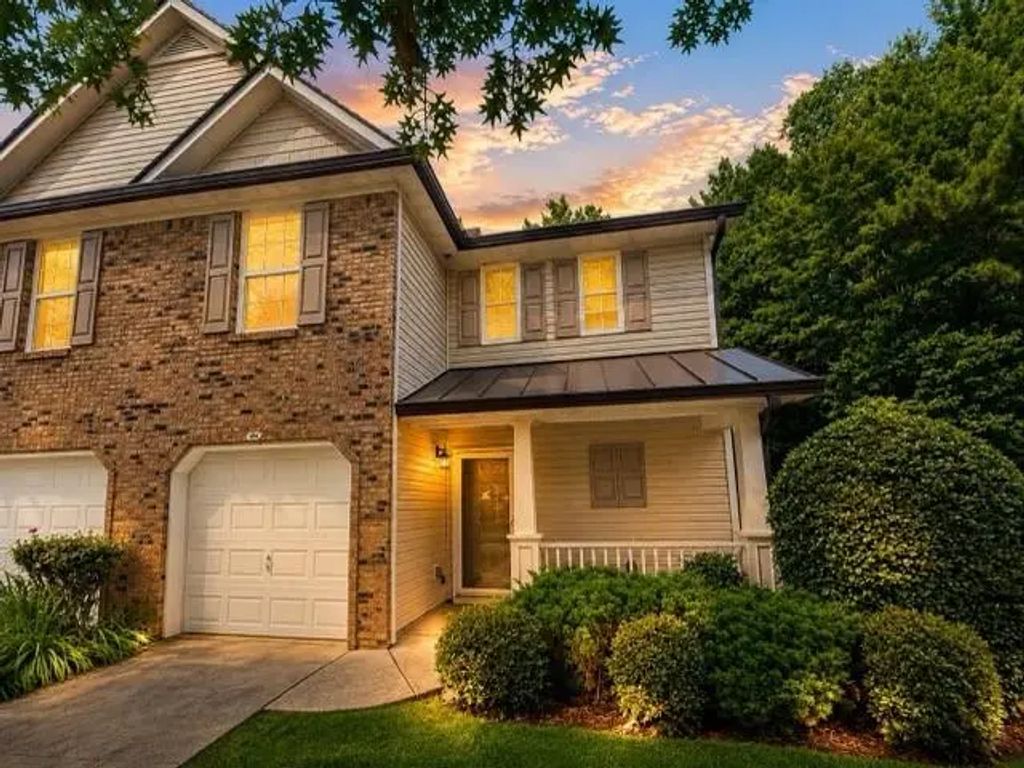 184 Darbys Crossing Court, Hiram