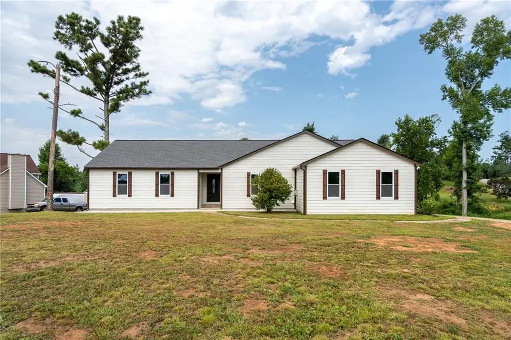 57 Natures Cove Road, Newnan