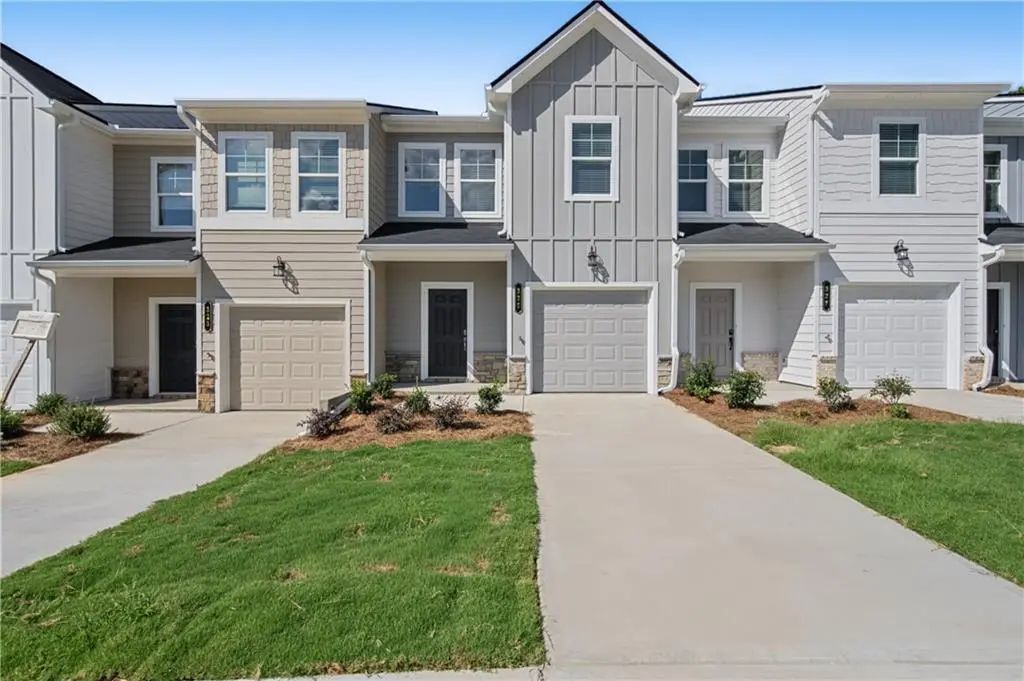 325 Rolling Green Road, Adairsville