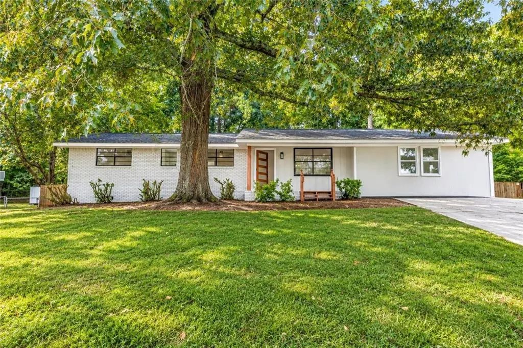 6065 Yucca Drive, Douglasville