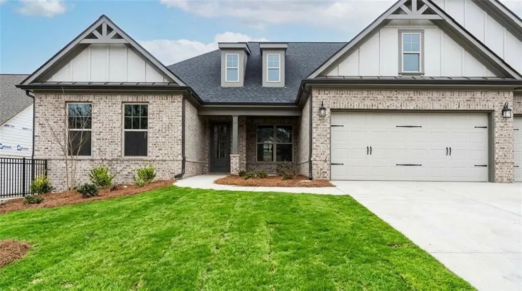 724 Brooke View Drive, Canton