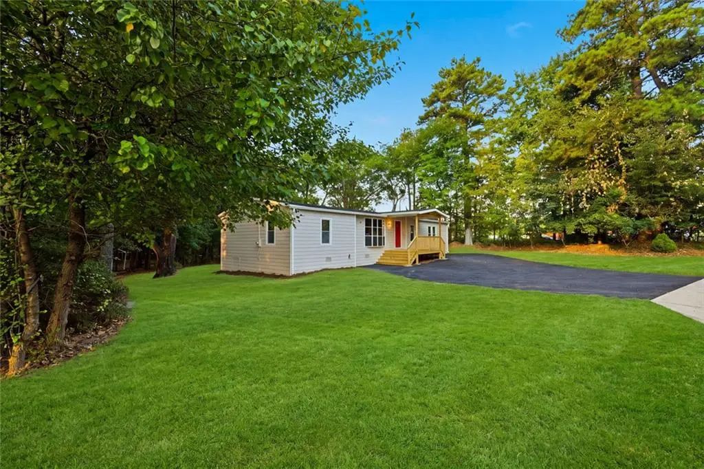 1077 New Hope Road, Lawrenceville