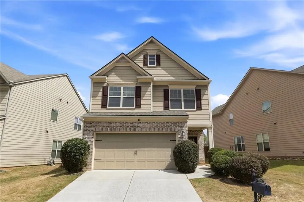 5960 Weddington Drive, Cumming