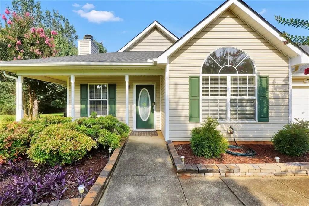 1130 Larkspur Drive, Locust Grove