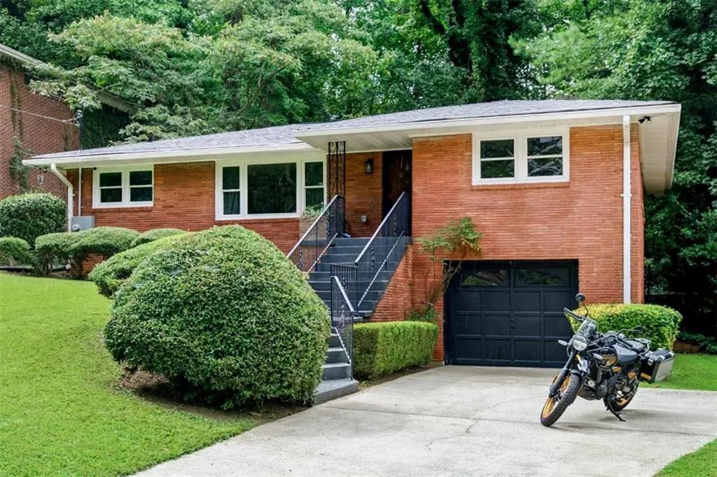 3028 Baker Ridge Drive Nw, Atlanta