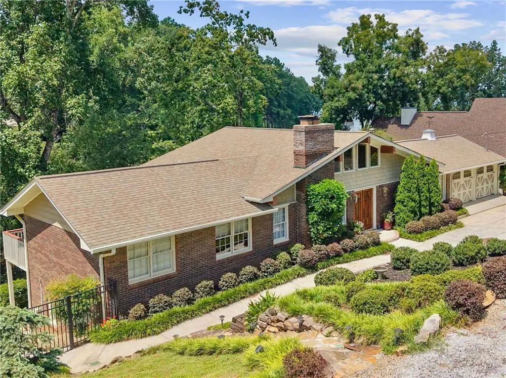 2105 Kemp Drive, Cumming