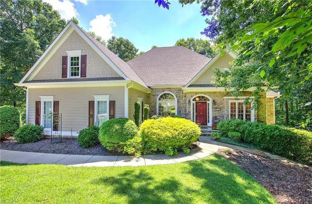 302 Waterfall Court, Canton