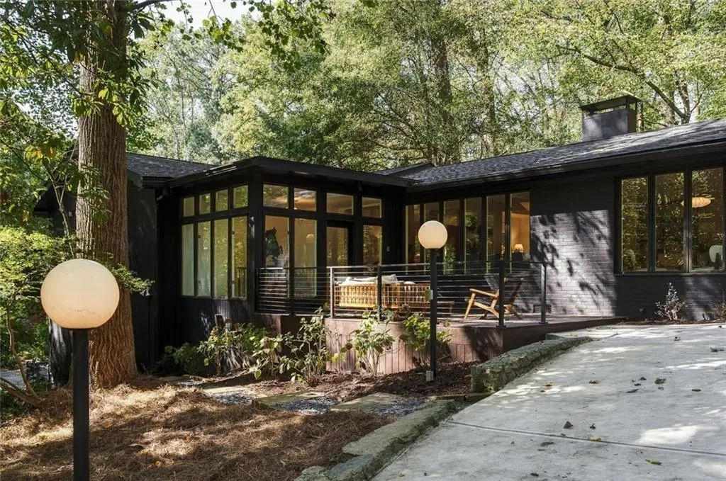 922 Barton Woods Road Ne, Atlanta