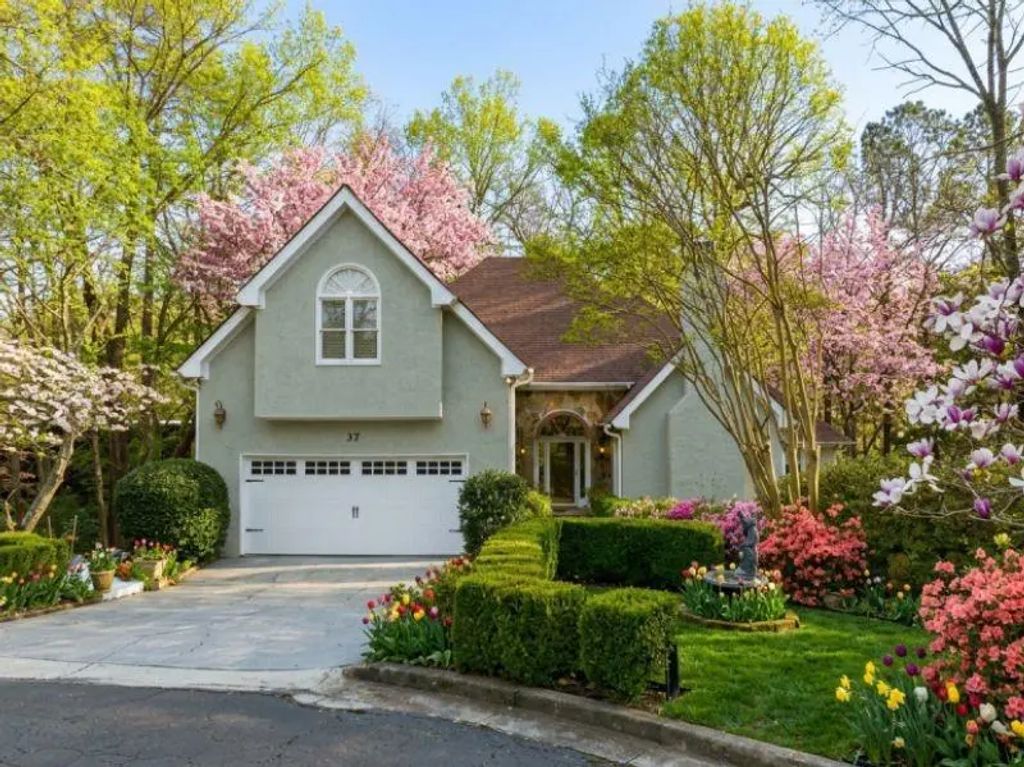 37 Plantation Drive Ne, Atlanta