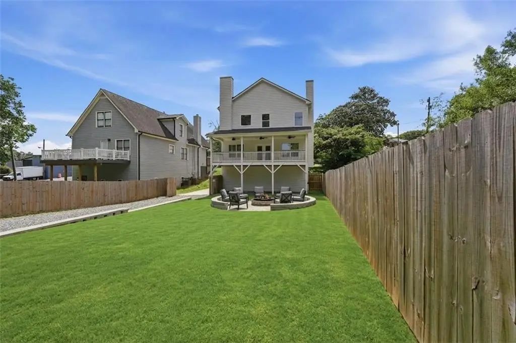 772 Cascade Avenue Sw, Atlanta