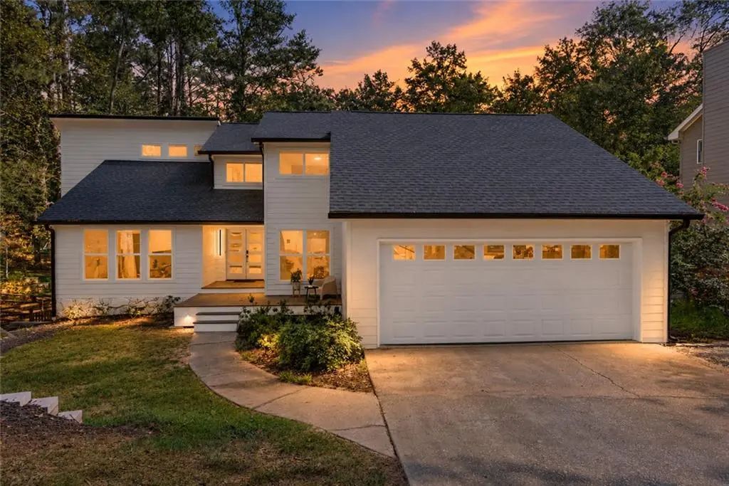 3040 Roxburgh Drive, Roswell