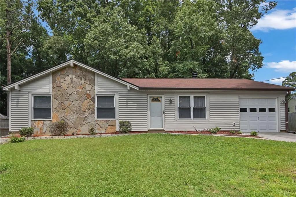 2425 Rhoanoke Drive, Duluth