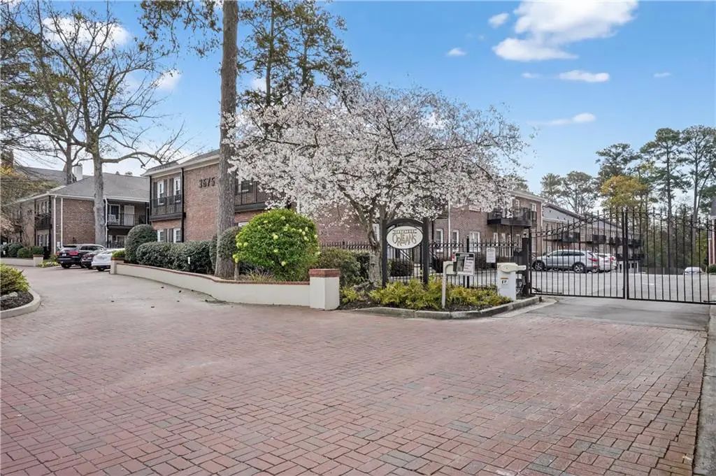 Unit 19 - 3675 Peachtree Road Ne, Atlanta