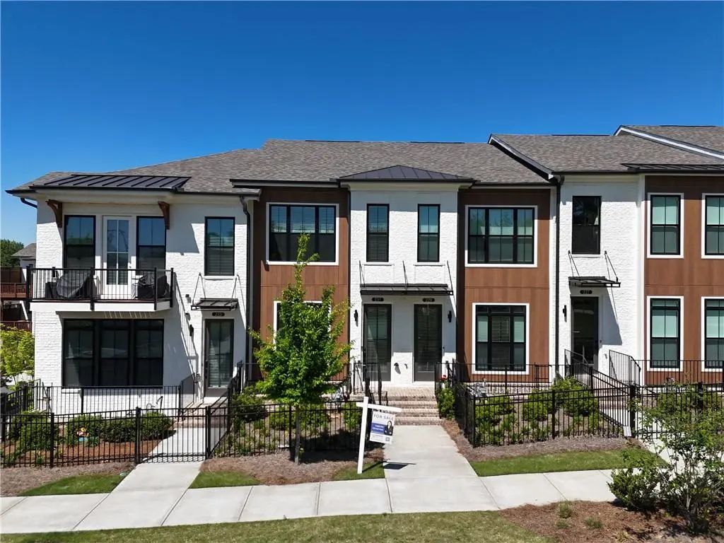 231 Downing Drive, Alpharetta