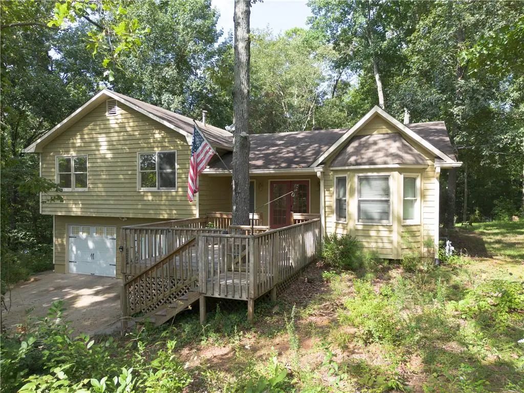 505 Tara Court, Woodstock