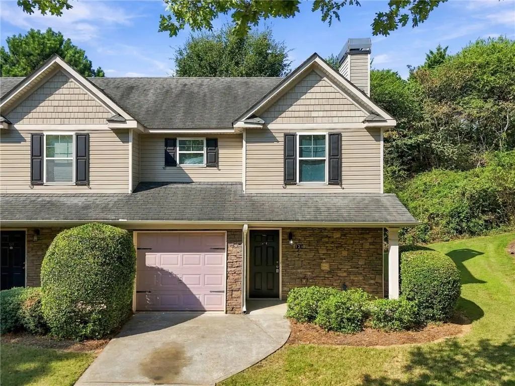 121 Cypress Court, Canton