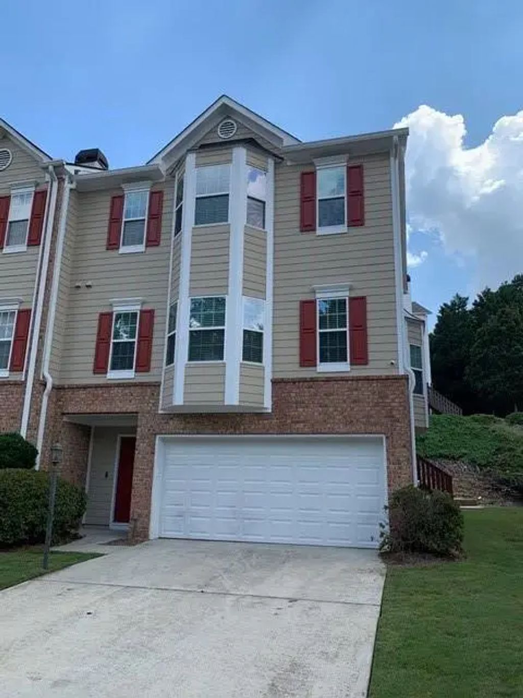 5985 Eagle Tiff Lane, Sugar Hill