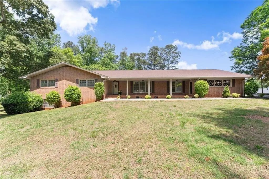 4118 Mountain View Road, Oakwood