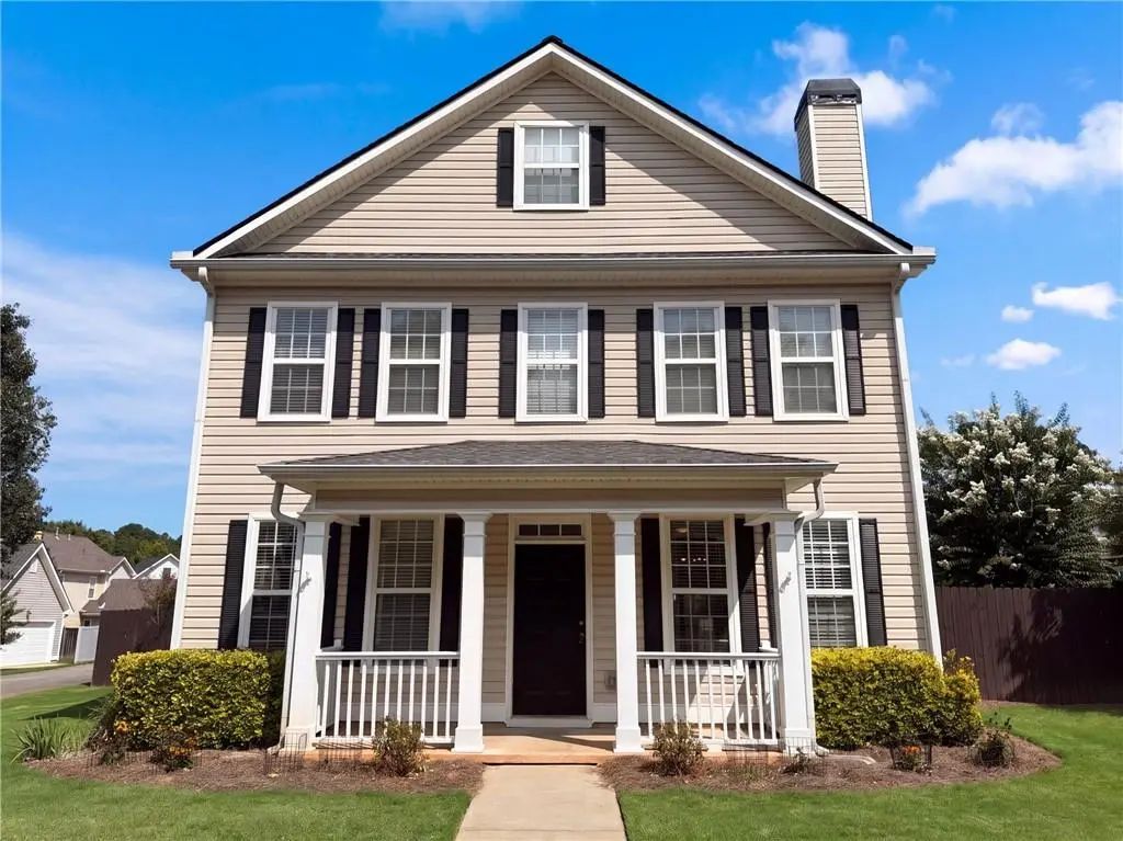12 Columns Way, Newnan