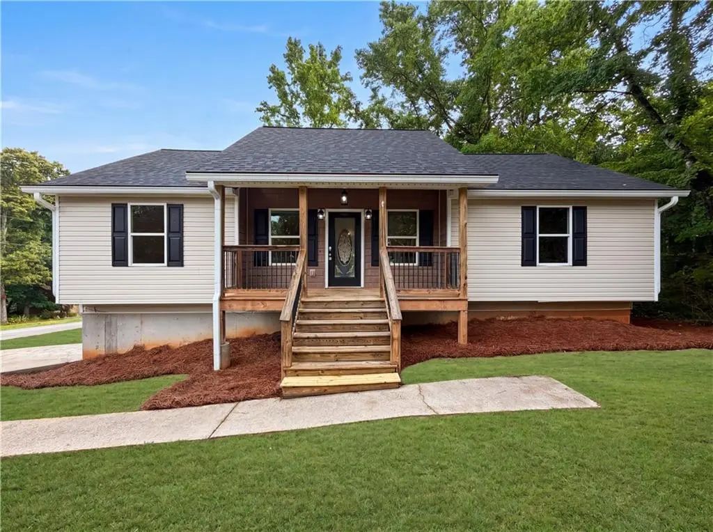 57 Landing Drive, Powder Springs