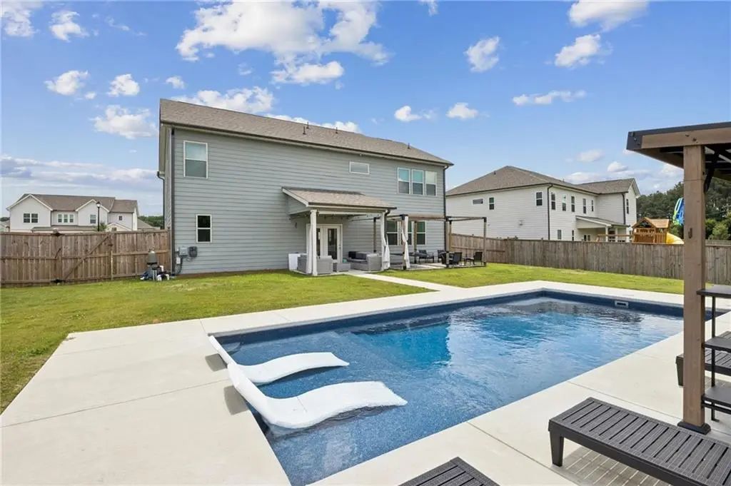 318 Cattail Lane, Winder